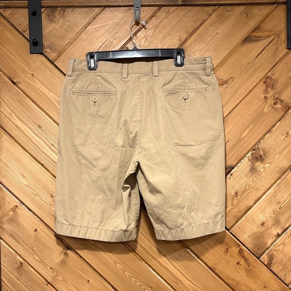 J. Crew Men’s Classic Tan Shorts Size 34 - Picture 3 of 4